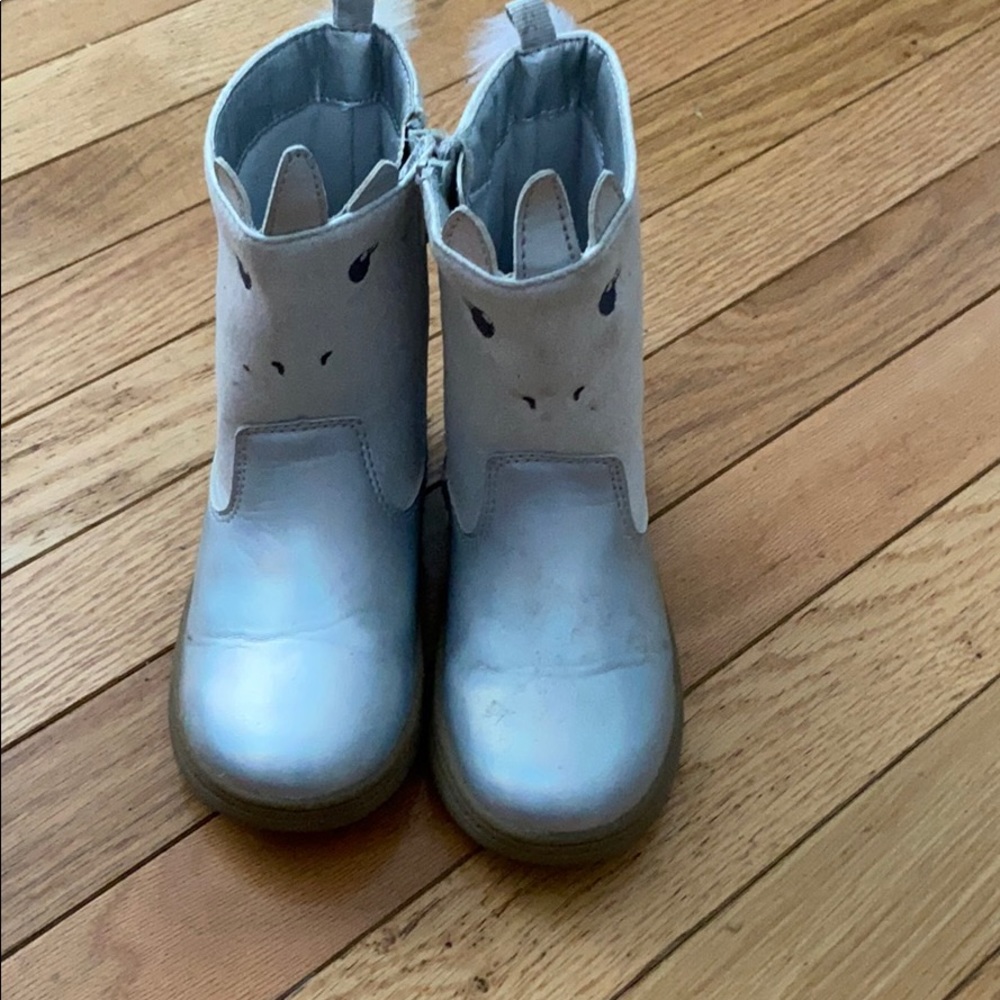 Carter’s unicorn boots